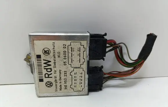 Volkswagen Golf III Alarm control unit/module 1H0953233