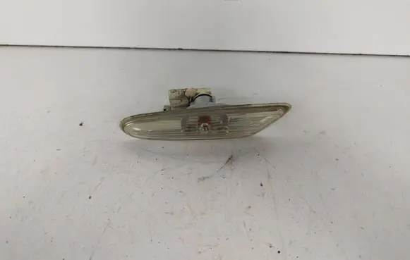 BMW 3 E90 E91 Front fender indicator light 6932997