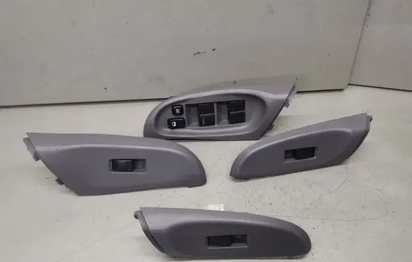 Nissan Almera N16 Electric window control switch 80961 82961BM700 82960BM700