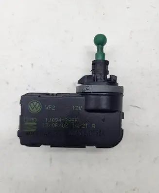 Volkswagen Golf IV Headlight level adjustment motor 1J0941295F
