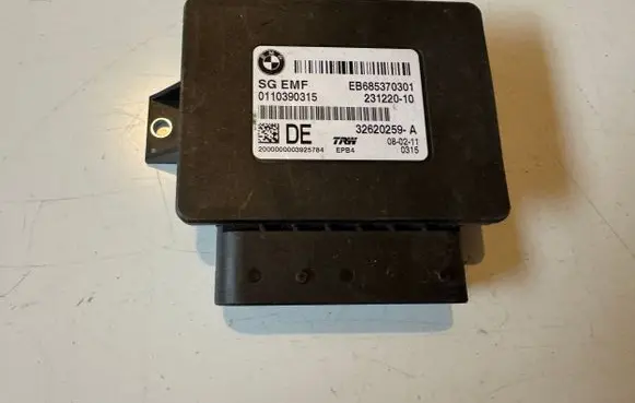 BMW 5 F10 F11 Rear brake EMF control unit/module 6853703