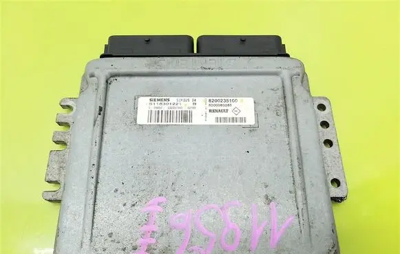 Renault Kangoo I Engine control unit/module S118301221