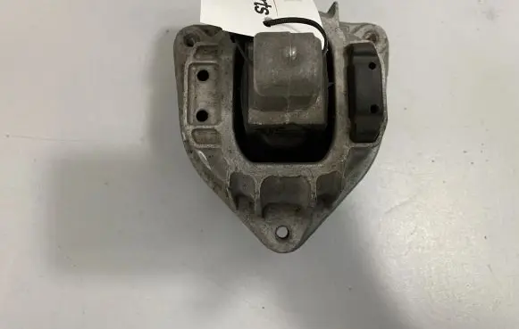 BMW 5 F10 F11 Engine mount bracket 6775906