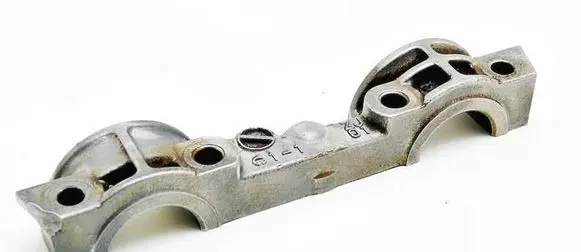 Mazda 3 Camshaft holder ZJ01