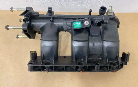 Renault Captur Intake manifold H8201192544 2712201471 0000323
