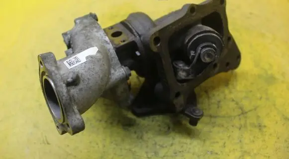 Mercedes-Benz E W212 Turbo A6510905780