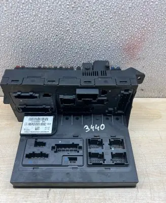 Mercedes-Benz E W211 SAM control unit 2115453901