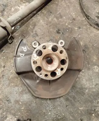Mercedes-Benz A W169 Front wheel hub