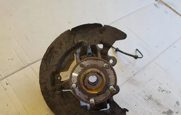 Volvo V50 Front wheel hub spindle knuckle