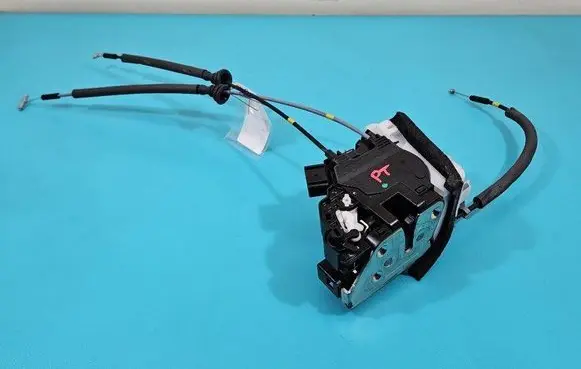 Hyundai Elantra Rear door lock 81420-3X010 IMPRK1483394