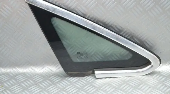Opel Astra J Front triangle window/glass