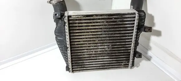 Audi Q7 4L Intercooler radiator 7L6145803C