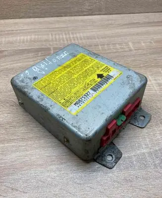 Mitsubishi Galant Airbag control unit/module MB875327 X6T37171