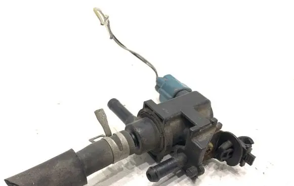 Toyota Corolla E120 E130 Fuel pressure regulator 9008091231
