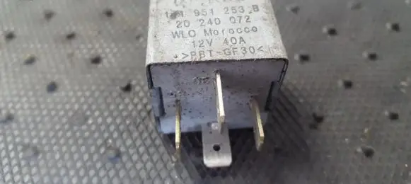 Audi TT Mk1 Other relay 141951253B 20240072