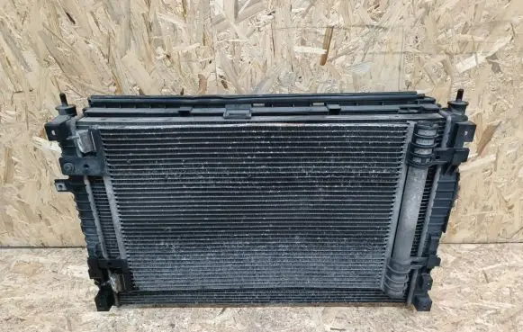 Citroen C4 II Picasso Radiator set 9806313880 6LL0309