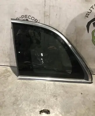 Mercedes-Benz EQB Rear side window 0000