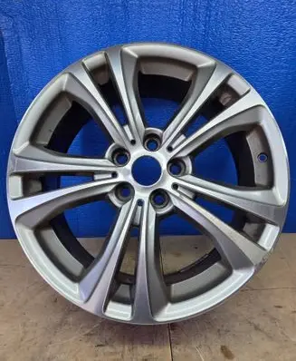 BMW X1 F48 F49 R18 alloy rim 6856069