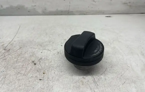 Volvo V70 Fuel tank filler cap
