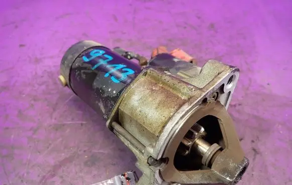 Mitsubishi Carisma Starter motor 