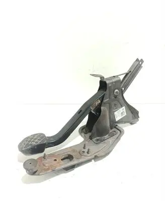 Volkswagen Transporter - Caravelle T5 Brake pedal 7E1721057B 001247092