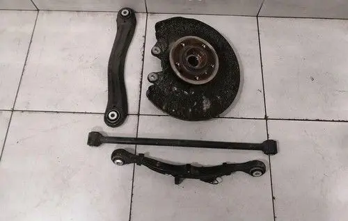Mercedes-Benz ML W166 Rear wheel hub A1663500508