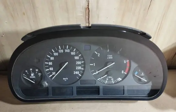 BMW 5 E39 Speedometer (instrument cluster) 62118375605 11000873540