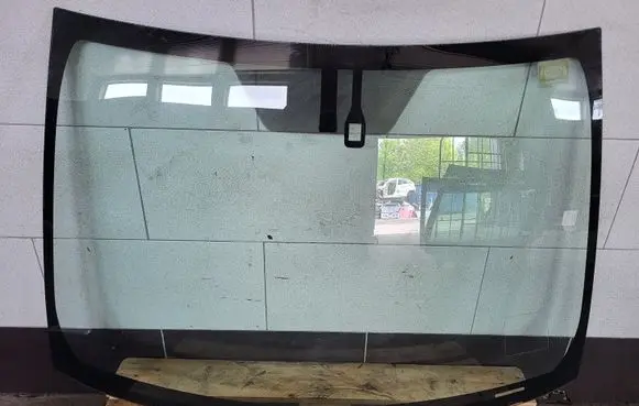 Toyota Auris 150 Front windscreen/windshield window 