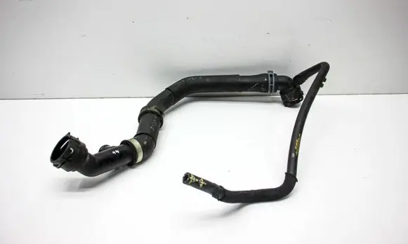 Engine coolant pipe/hose