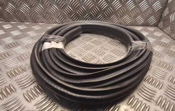 BMW X1 E84 Front door rubber seal GUM