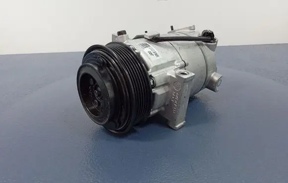 KIA Ceed Air conditioning (A/C) compressor (pump) 97701J7000
