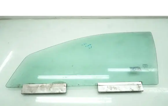 Volvo V70 Front door window glass four-door MMAUTKO26091