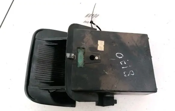 Volvo S70 V70 V70 XC Glove box 9158406 6795