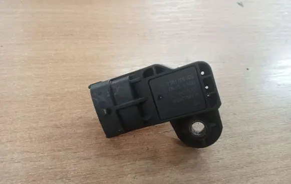 Renault Megane III Air pressure sensor 0281006029