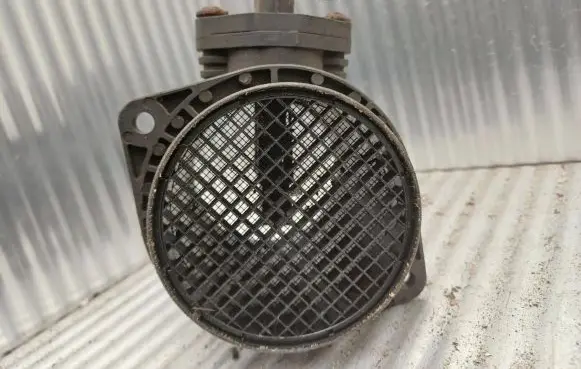 Volvo S70 V70 V70 XC Mass air flow meter 8670112 0280218108