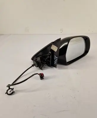 Audi Q3 8U Front door electric wing mirror 