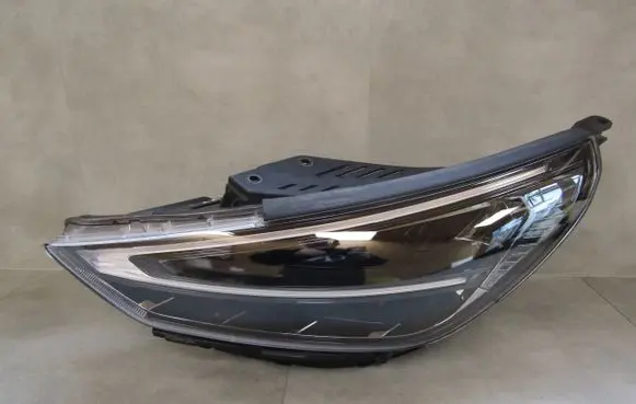 Hyundai i30 Headlight/headlamp 92101G4600