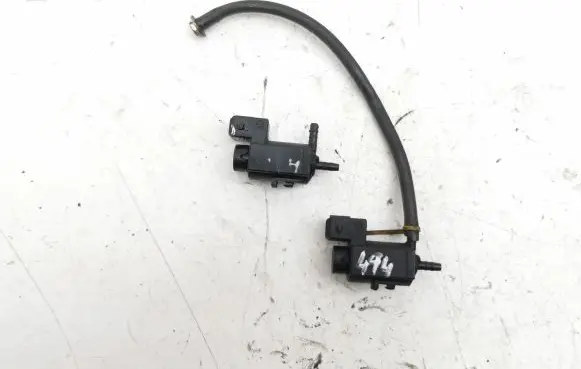 BMW 5 E60 E61 Vacuum valve 
