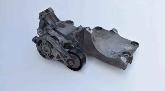 Audi A3 S3 8P Engine mounting bracket 036903143F