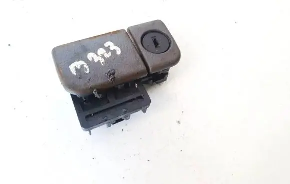Mazda 323 Glove box
