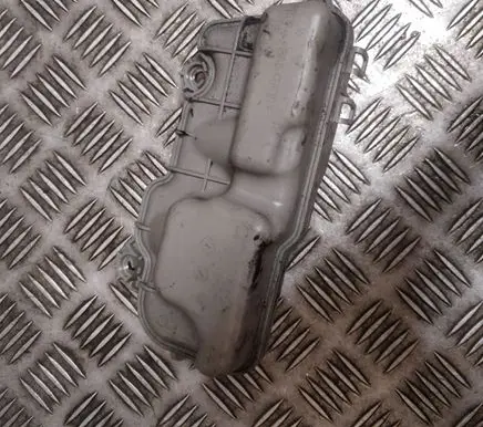Vacuum air tank