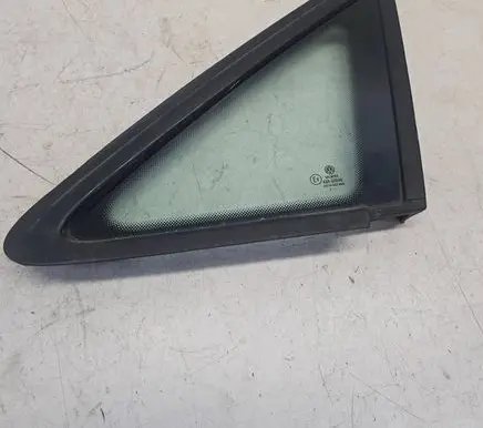 Volkswagen Touran I Front triangle window/glass 1T0845411