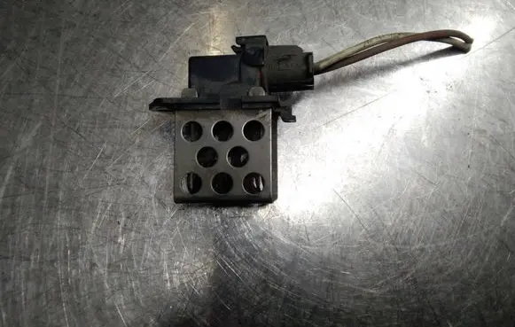 Renault Megane II Coolant fan relay 8200045088