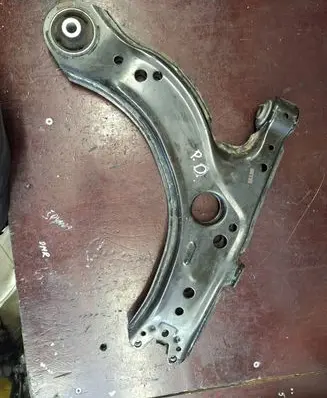 Volkswagen Golf IV Front lower control arm/wishbone