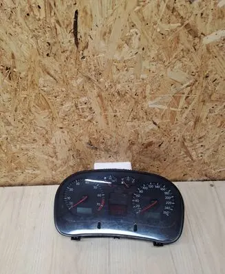 Volkswagen Golf IV Speedometer (instrument cluster) 1J0920821A 0110190526 0263618155