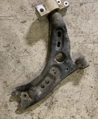 Volkswagen Golf VI Front lower control arm/wishbone 1K0407152BC