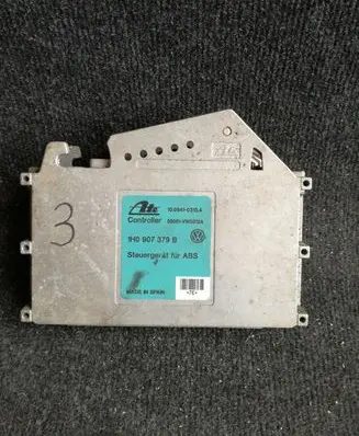 Volkswagen Golf III ABS control unit/module 1H0907379B