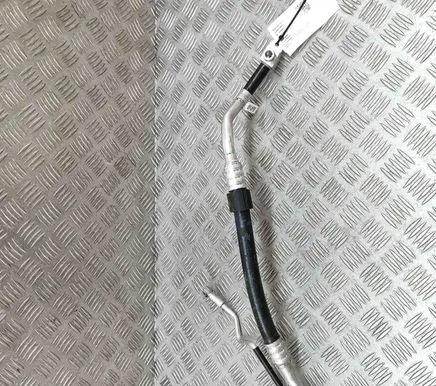 Audi A4 Allroad B9 Air conditioning (A/C) pipe/hose 8W1816740