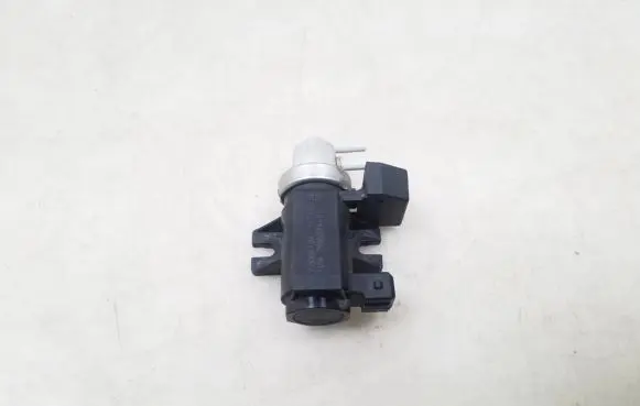 BMW 7 F01 F02 F03 F04 Turbo solenoid valve 7595374