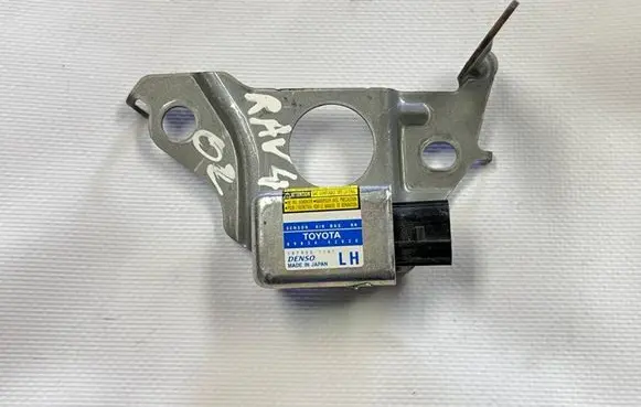 Toyota RAV 4 (XA30) Airbag deployment crash/impact sensor 8983442020 1879001161